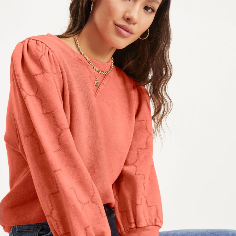 *VICI COLLECTION* Conquer The World Cotton Puff Sleeve Sweatshirt, NWT, Medium.
